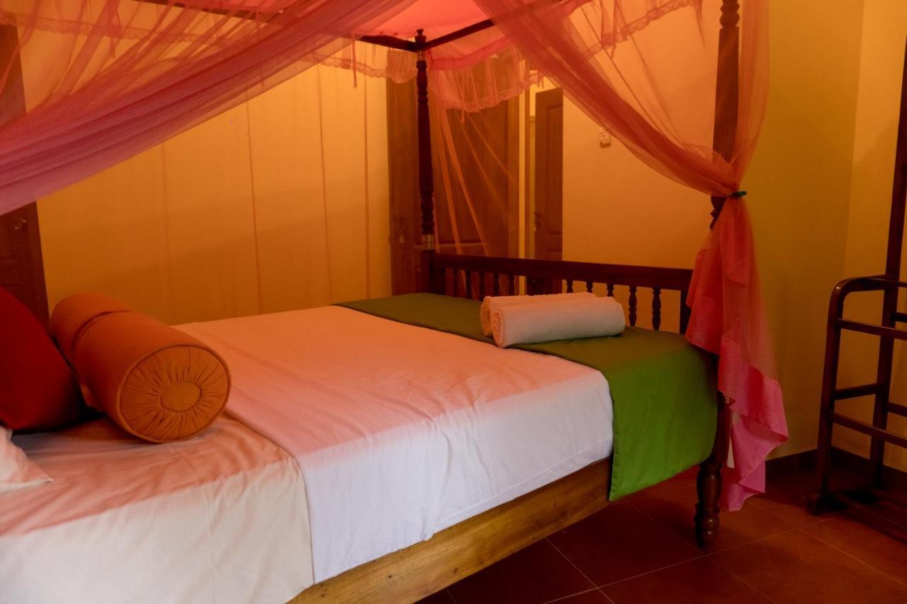 Aronka Homestay Kandy Bagian luar foto