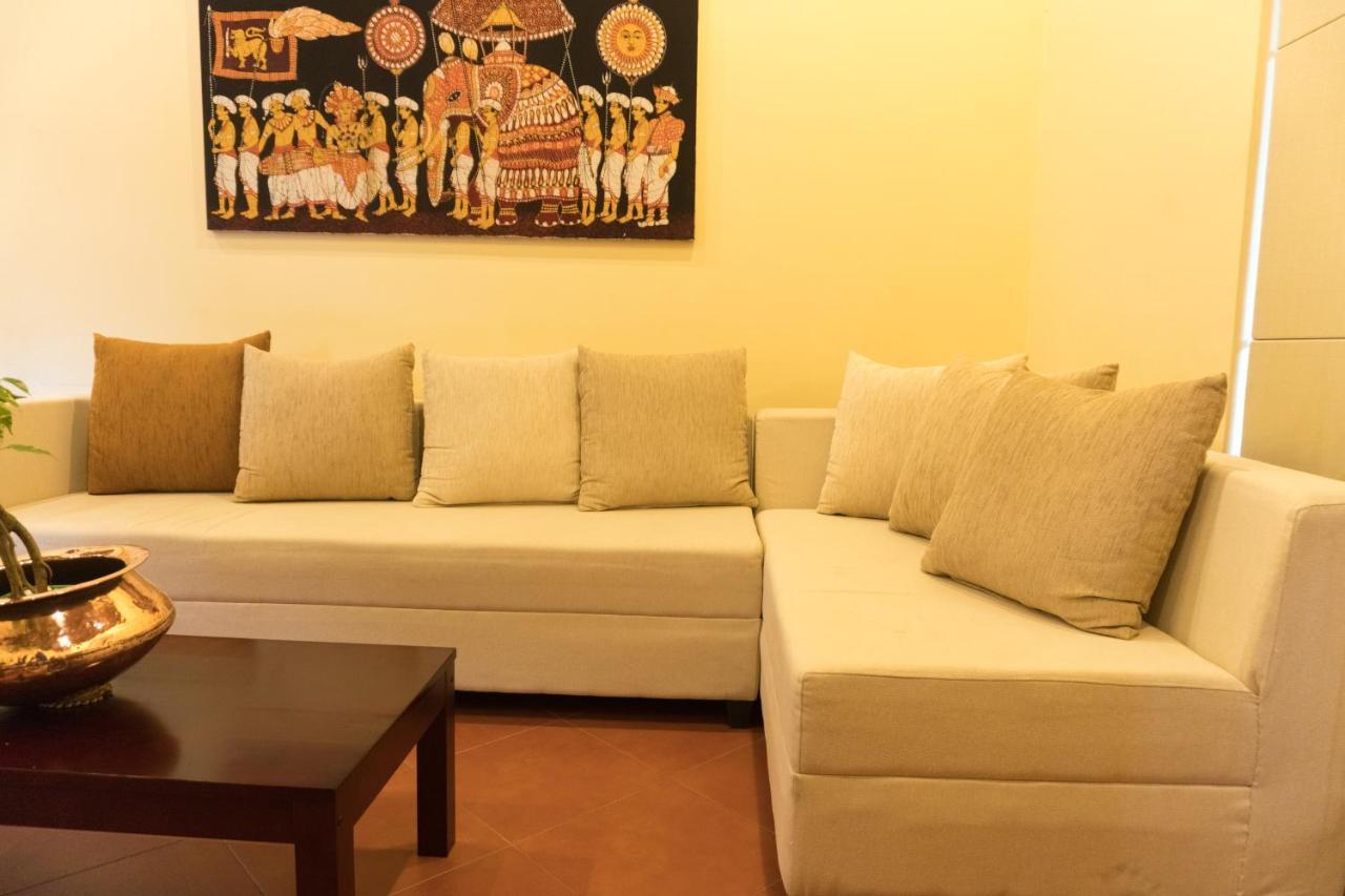 Aronka Homestay Kandy Bagian luar foto