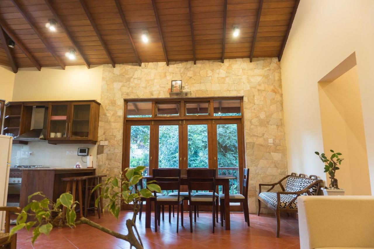 Aronka Homestay Kandy Bagian luar foto